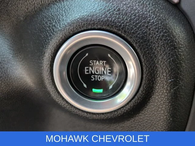 Used 2022 BLACK Chevrolet Custom image 17