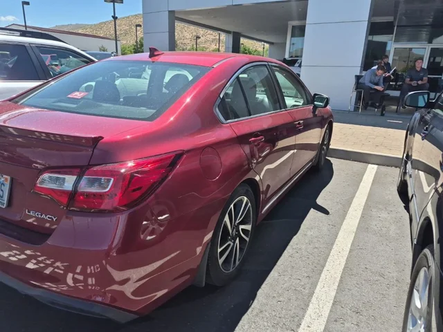 2018 Subaru Legacy 2.5i