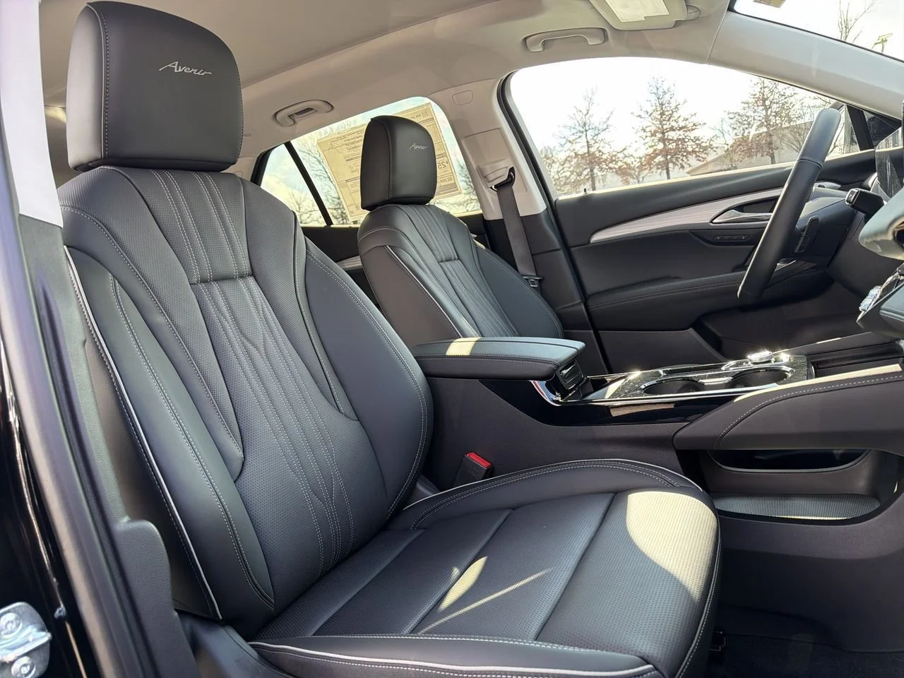 New 2026 Ebony Twilight Metallic Buick Avenir image 23
