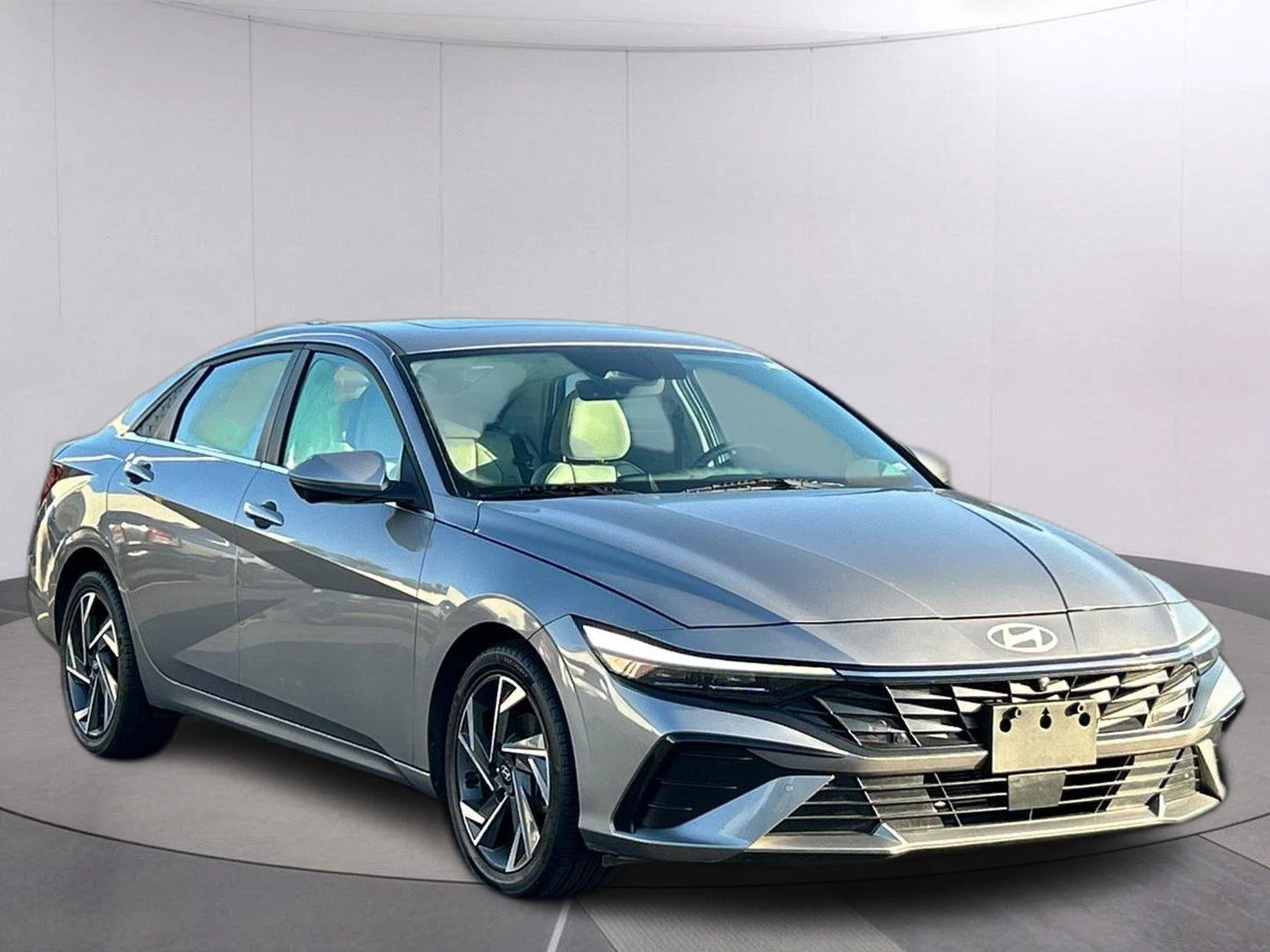 Used 2024 Fluid Metal Hyundai Limited image 9