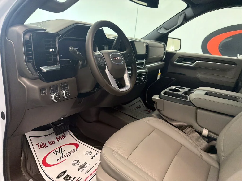New 2026 Glacier White Tricoat GMC SLT image 9