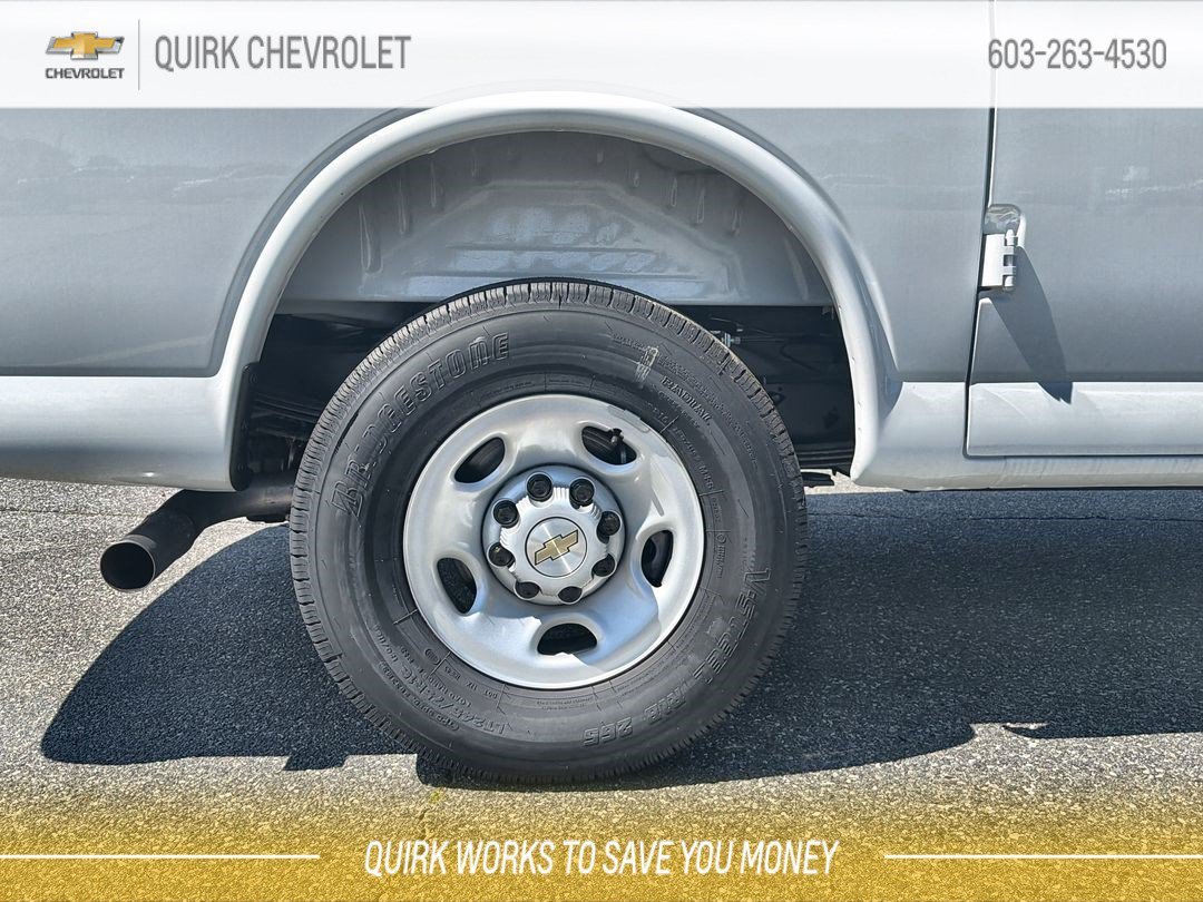 2025 Chevrolet Express Cargo Work Van - Photo 9