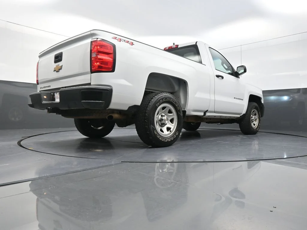 Used 2018 White Chevrolet WT image 28