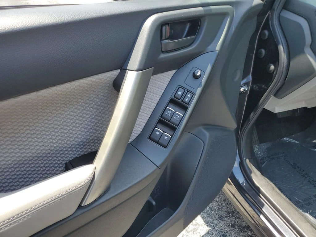 Used 2017 Gray Subaru 2.5i Premium image 19