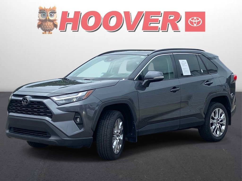 Used 2024 Gray Toyota XLE Premium image 6