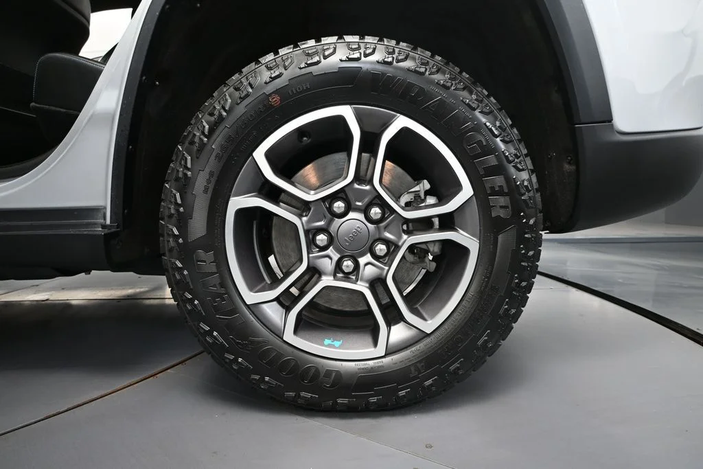 Certified Used 2023 Silver Jeep Trailhawk 4xe image 15