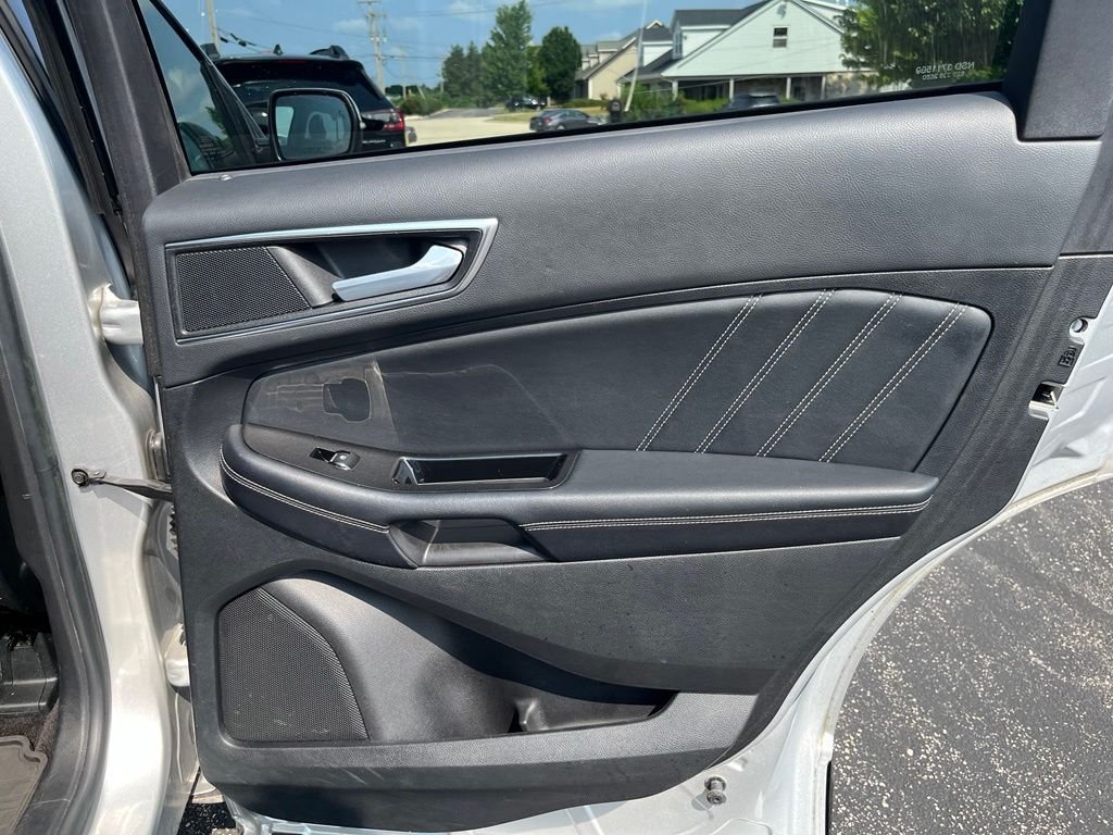 Used 2016 Silver Ford Sport image 25