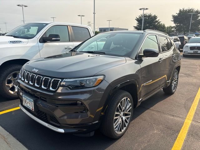 Certified Used 2023 Gray Jeep Limited image 4
