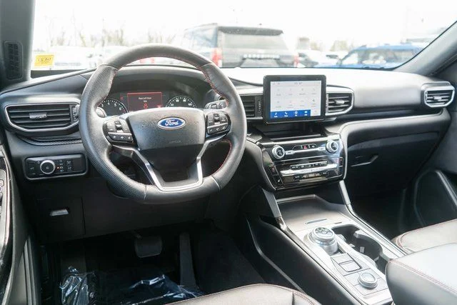 Used 2022 Black Ford ST-Line image 13