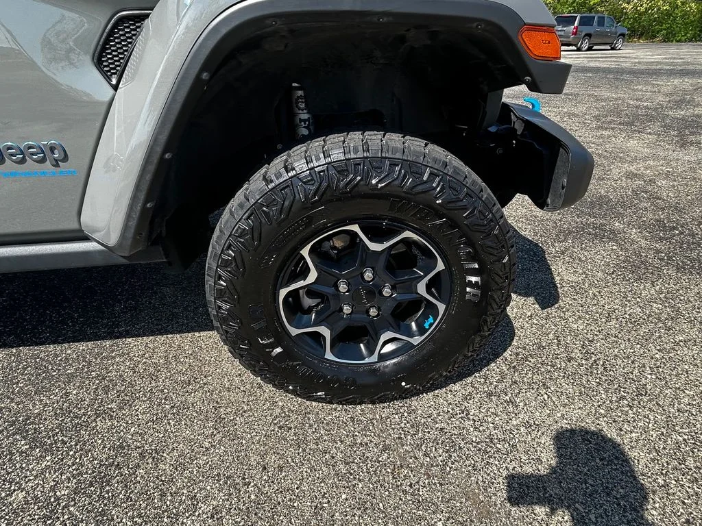 Used 2023 Gray Jeep Rubicon 4xe image 41
