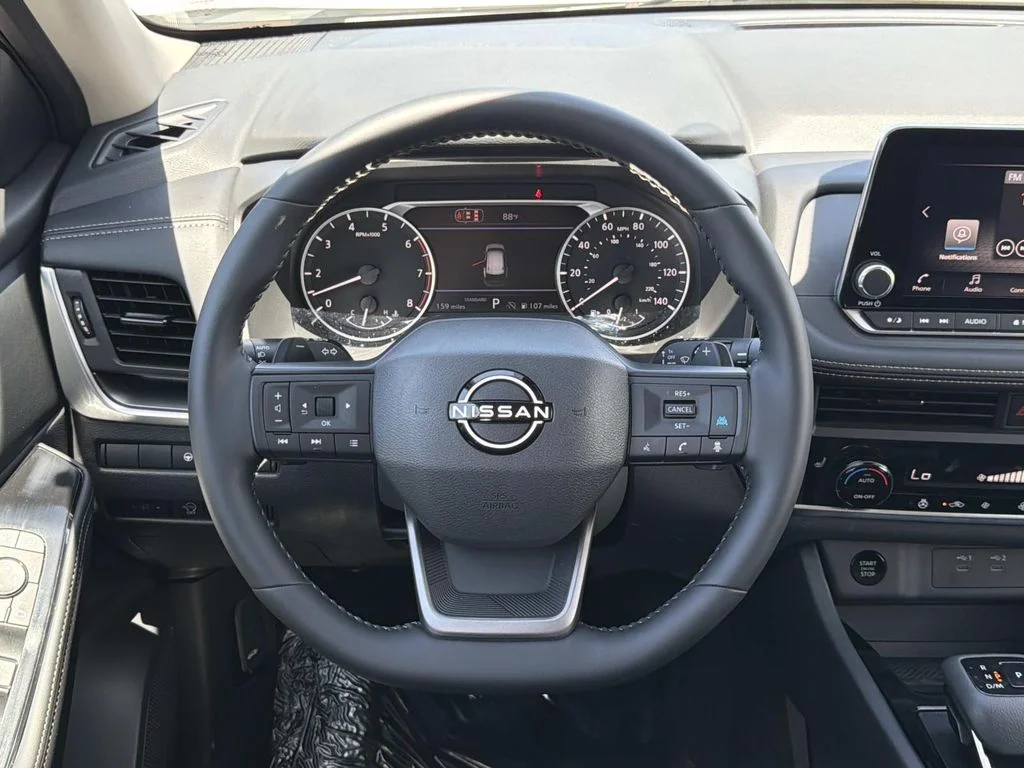 New 2026 Everest White Pearl Tricoat Nissan Dark Armor image 10