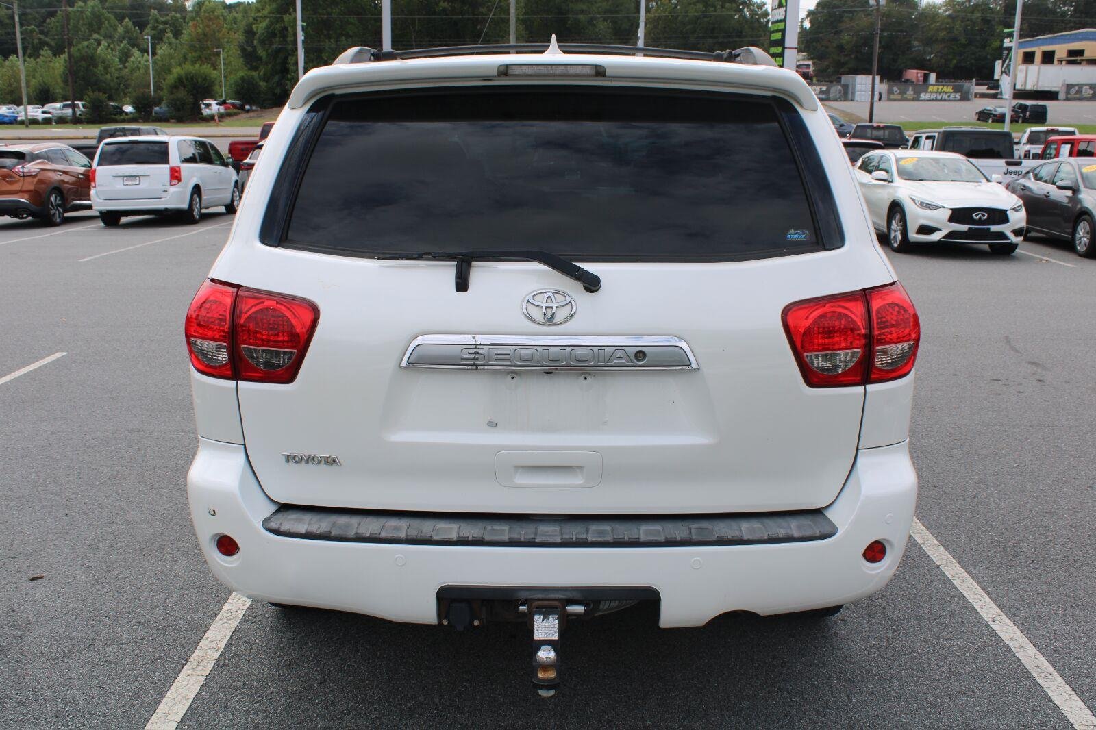 Used 2010 Blizzard Pearl Toyota Platinum image 7