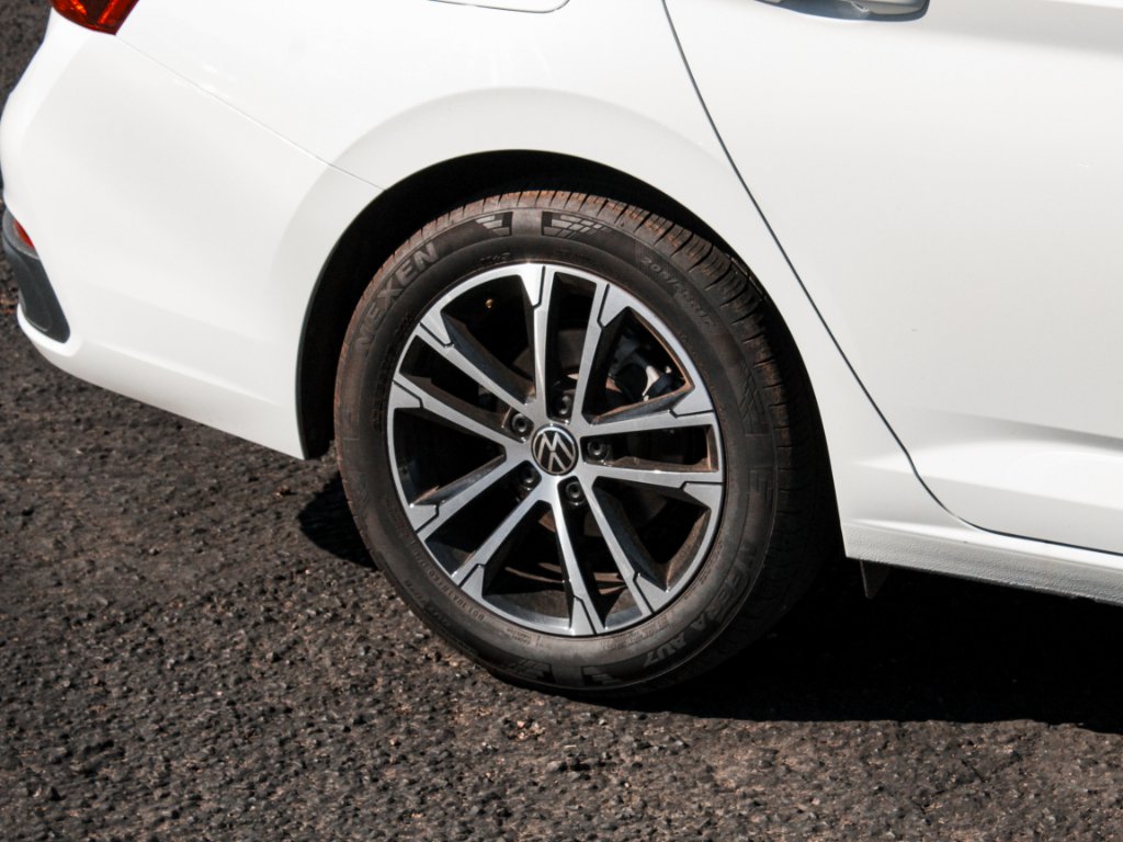 Used 2025 White Volkswagen Sport image 4
