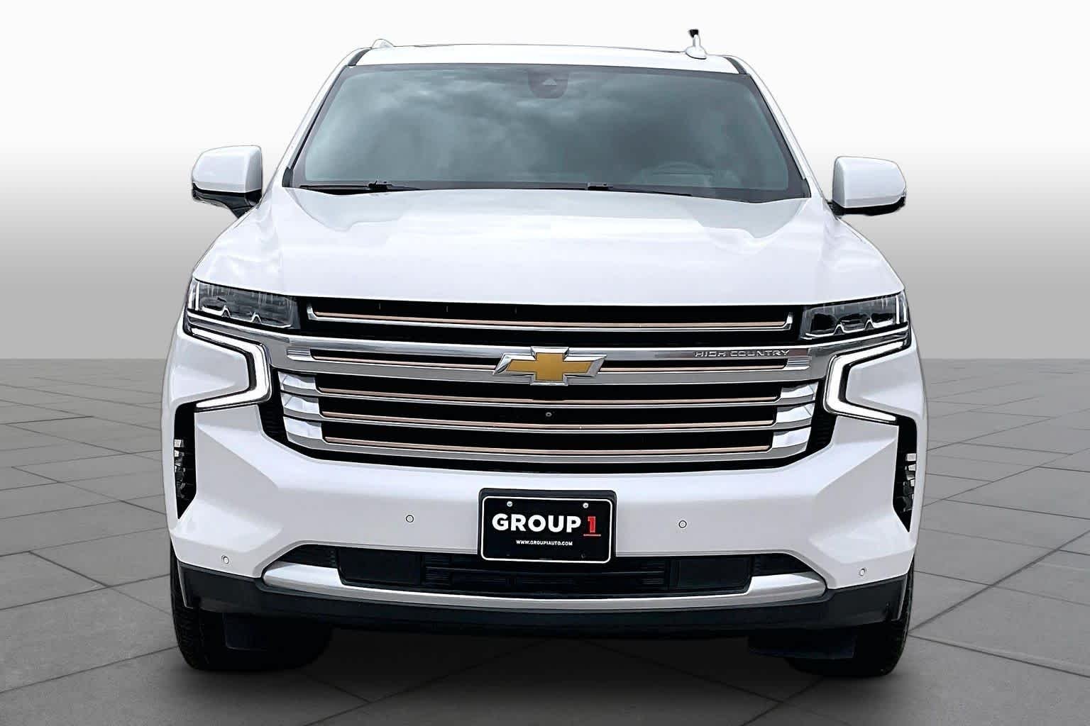 Used 2021 Iridescent Pearl Tricoat Chevrolet High Country image 4