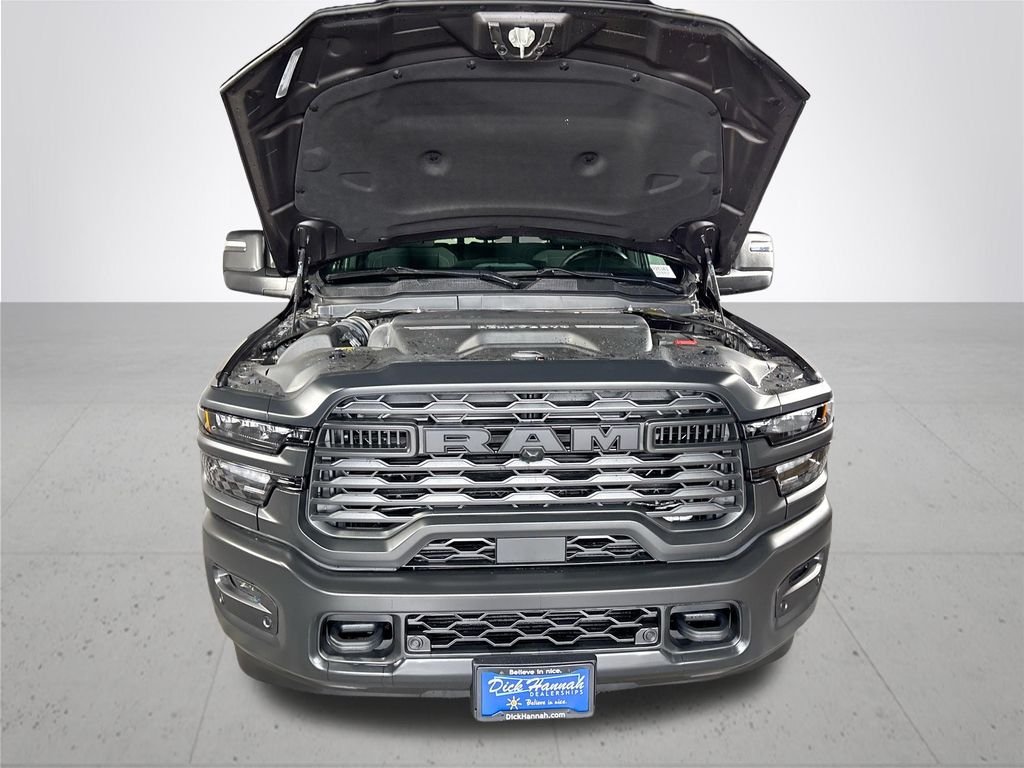 New 2026 Granite Crystal Metallic Clear-Coat Exterior Paint RAM Tradesman image 22