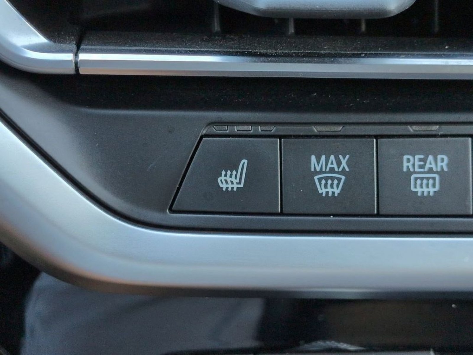 Used 2022 Dark Graphite BMW xDrive30i image 25