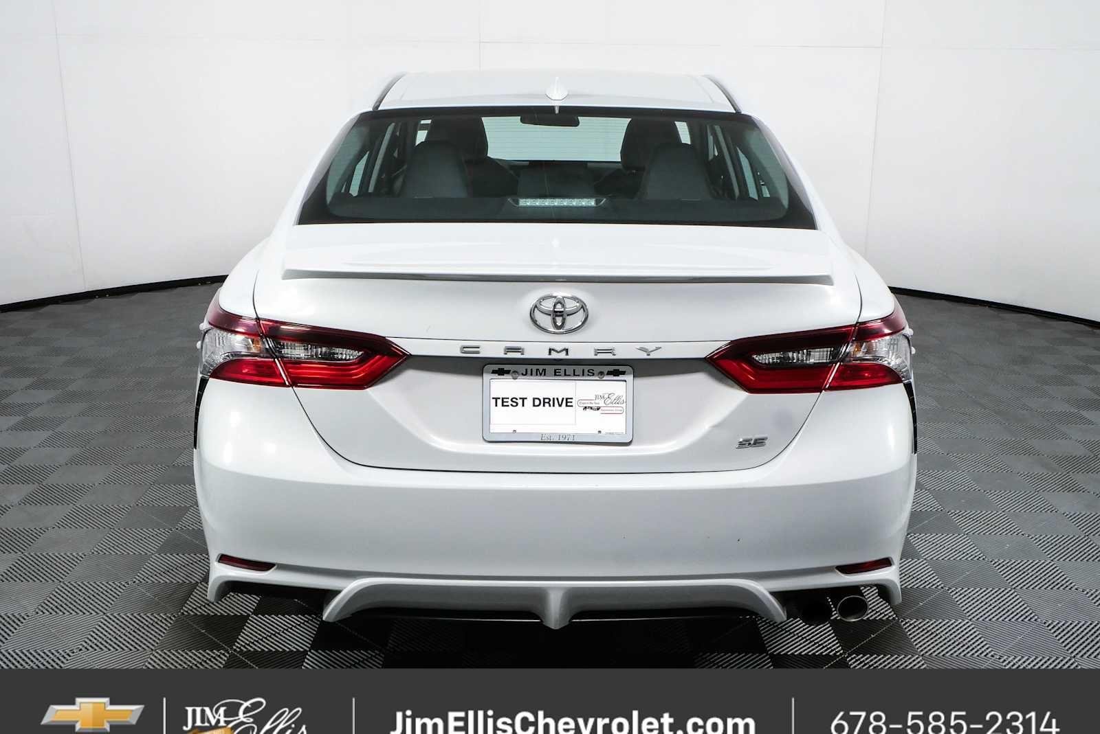2024 Toyota Camry SE - Photo 25