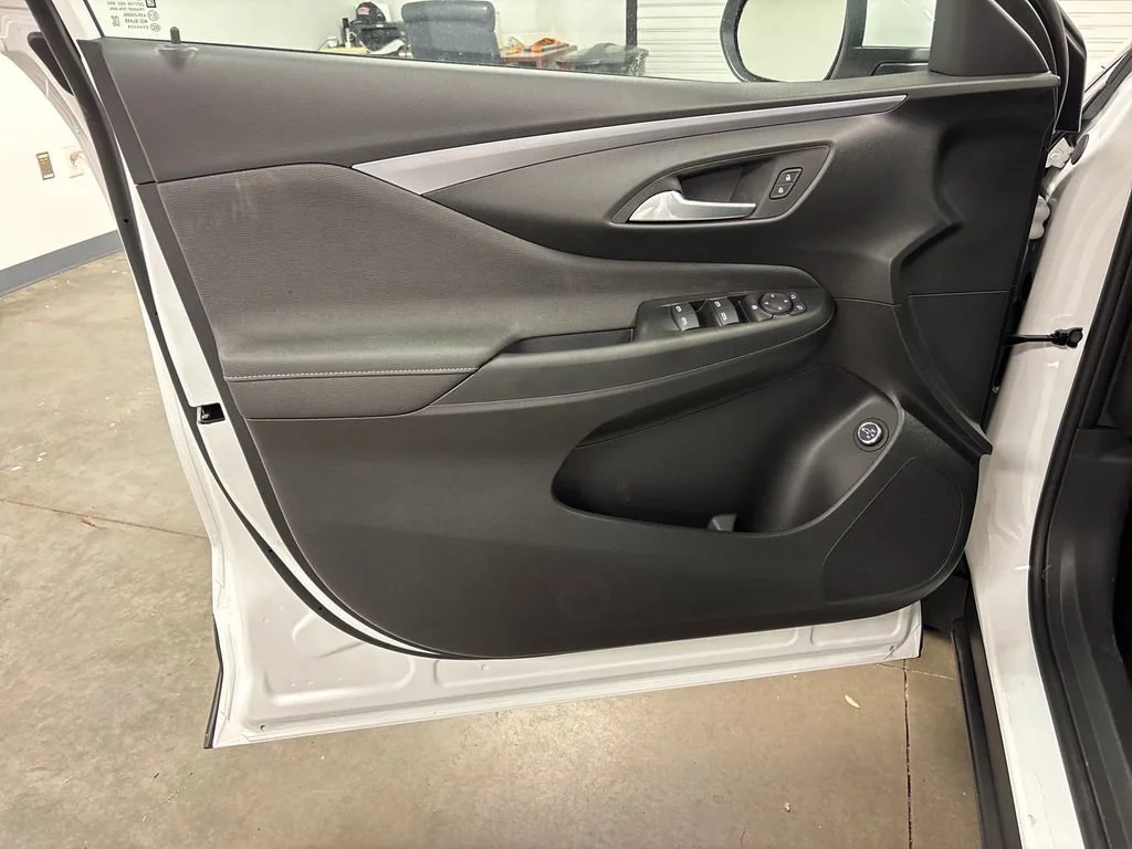 New 2026 Summit White Buick Preferred image 21