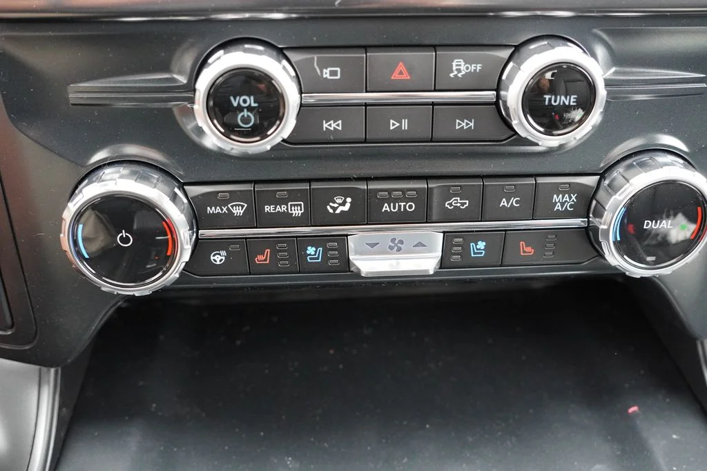 New 2026 Agate Black Metallic Ford Lariat image 18