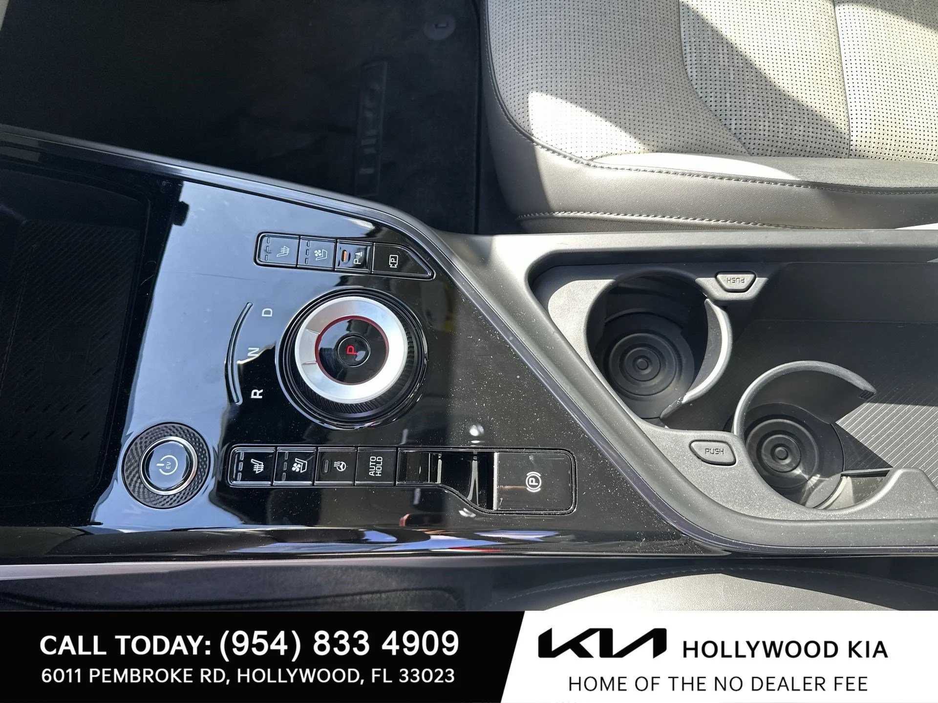 New 2025 Snow White Pearl Kia Wave image 23