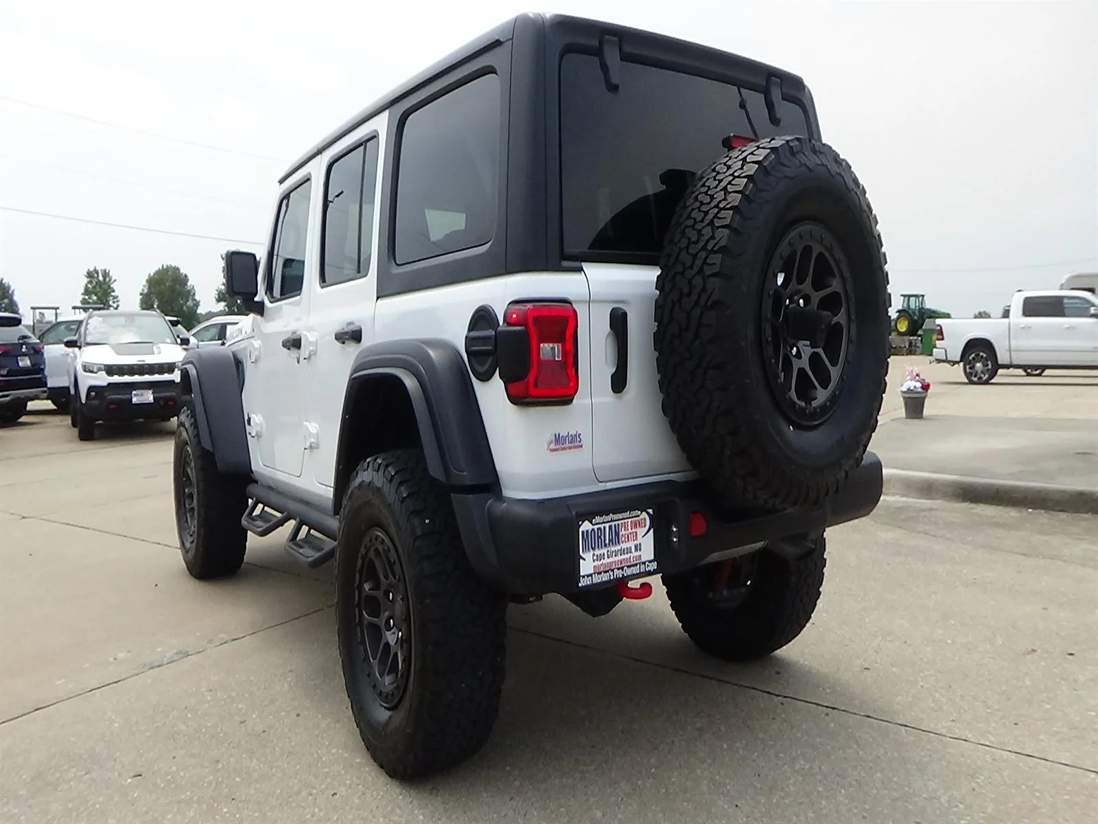 Certified Used 2022 Bright White Clear Coat (pw7) Jeep Rubicon image 8