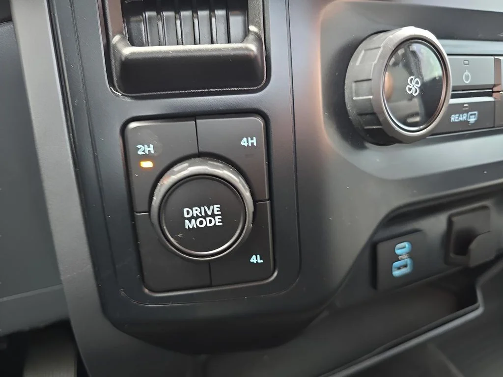 Used 2023 Brown Ford XLT image 16