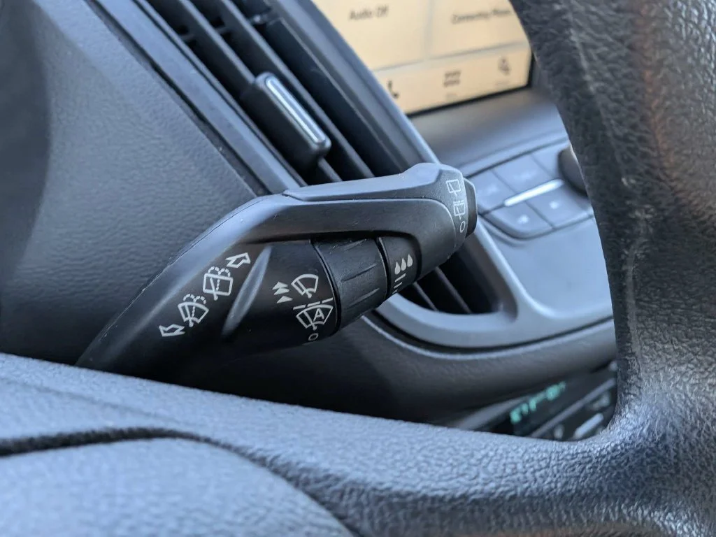 Used 2018 Oxford White Ford SE image 24