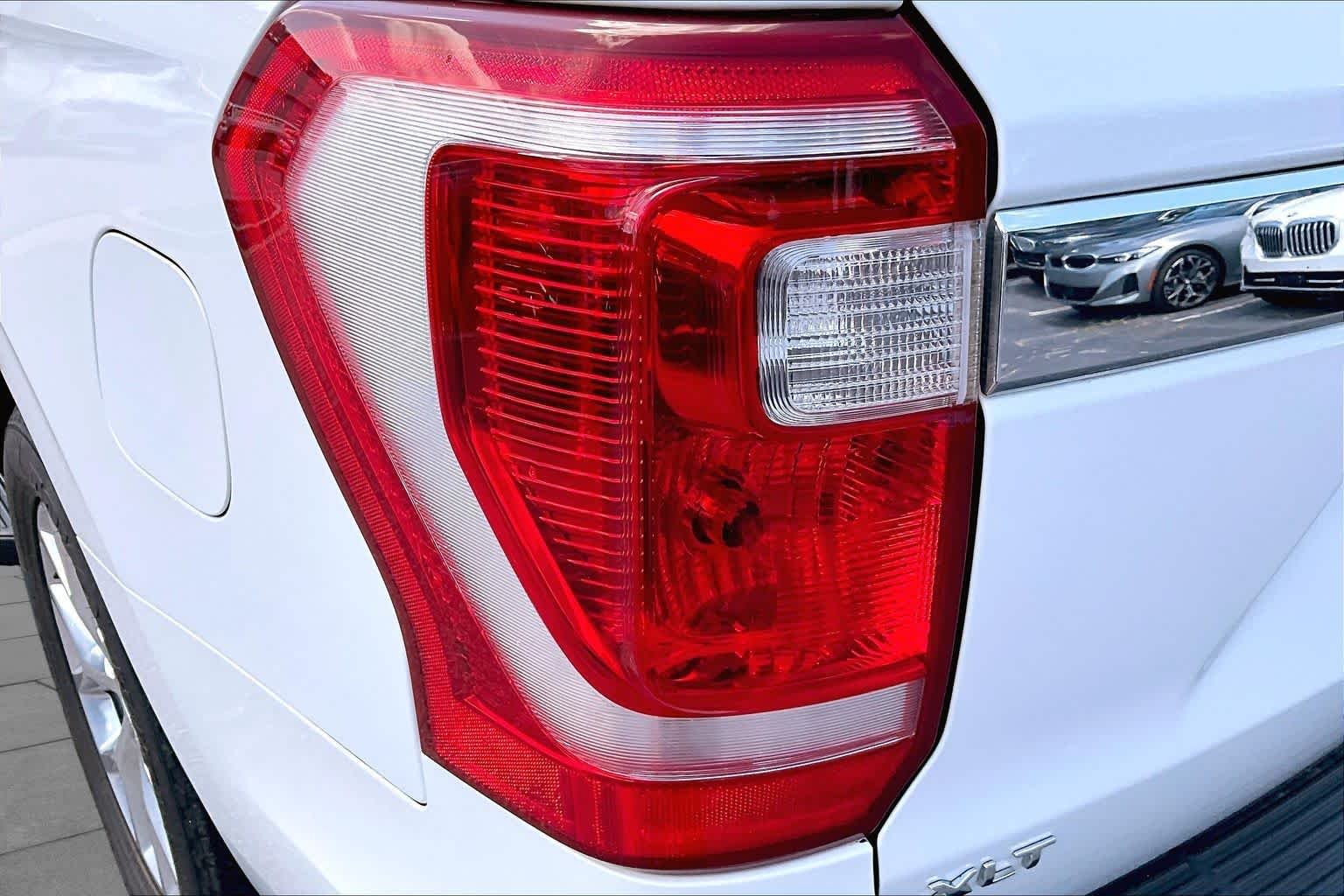 Used 2020 Star White Metallic Tri-Coat Ford XLT image 29