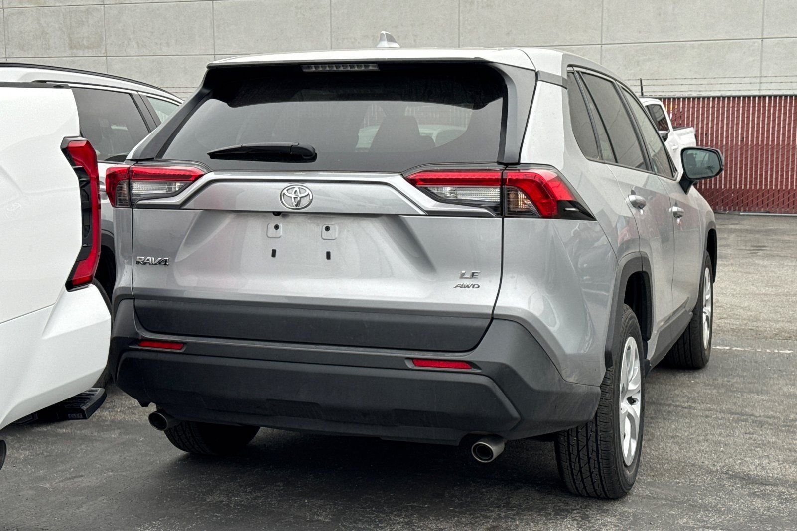 2025 Toyota RAV4 LE photo 6
