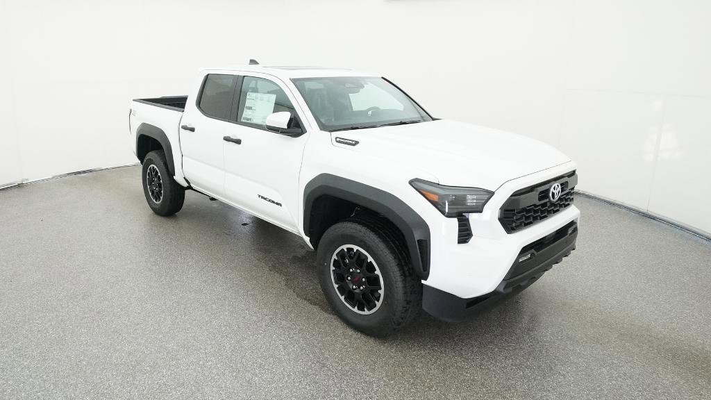 Used 2025 White Toyota  image 29