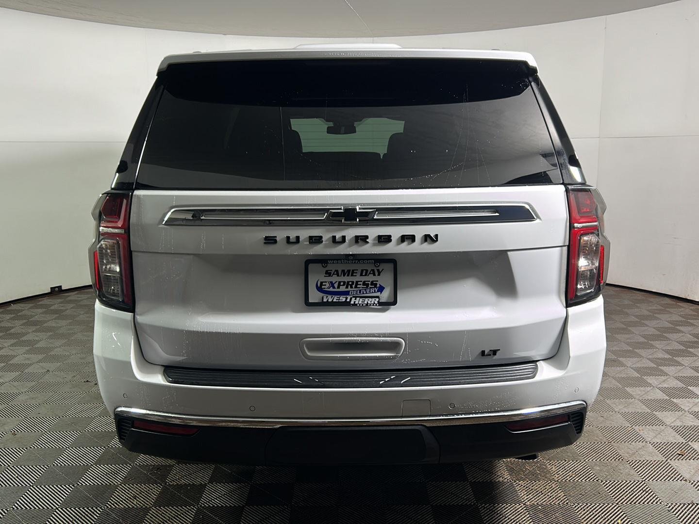 Used 2024 Summit White Chevrolet LT image 7