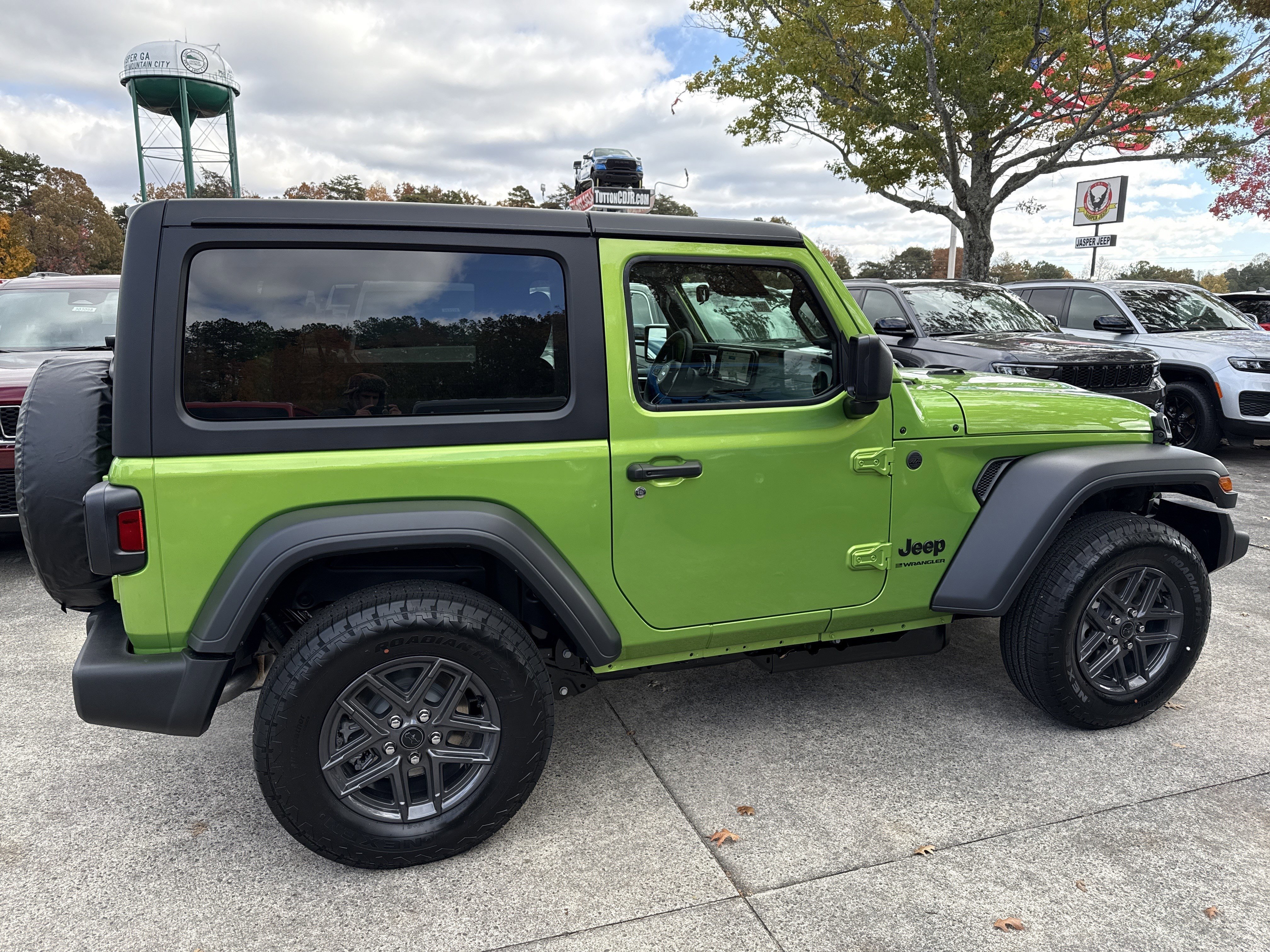 New 2026 Mojito Clearcoat Jeep Sport S image 8