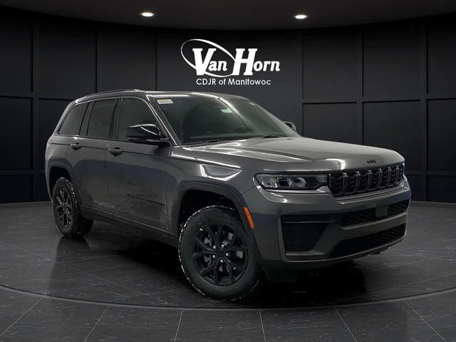 New 2026 Baltic Gray Metallic Clear-Coat Exterior Paint Jeep Altitude image 41