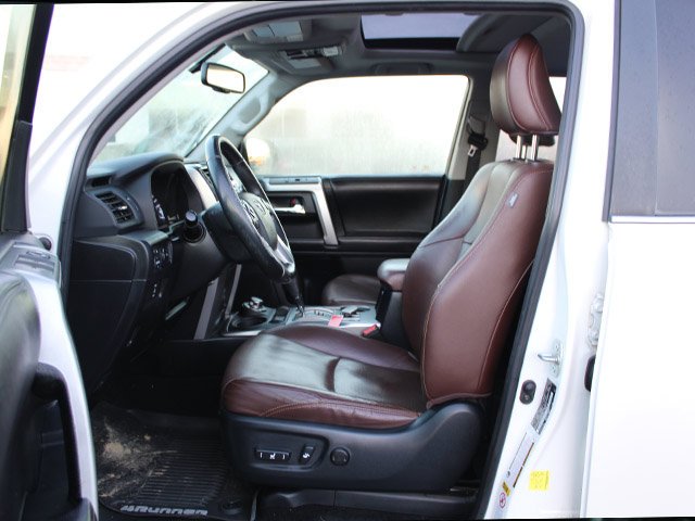 Used 2016 Blizzard Pearl Toyota  image 14