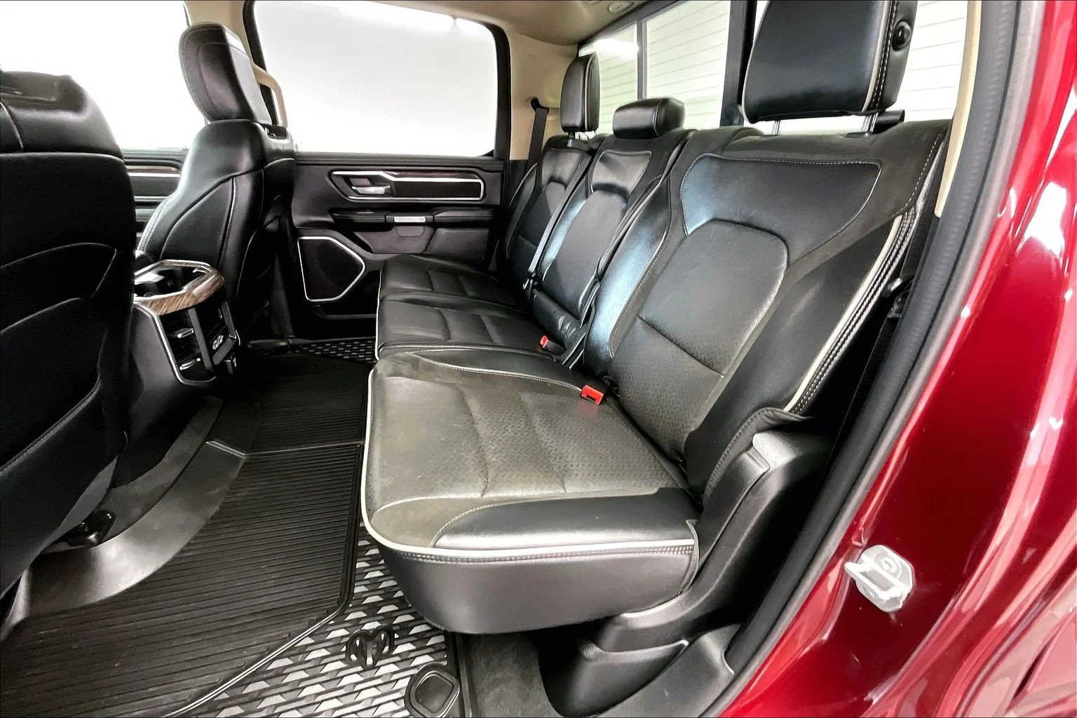 Used 2020 Delmonico Red Pearlcoat Ram Laramie image 16