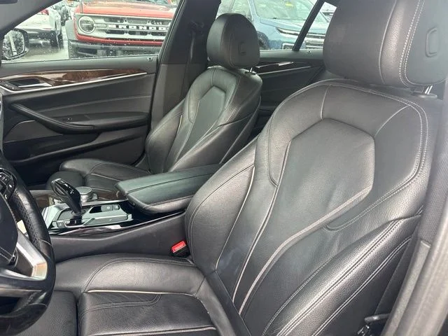 Used 2018 Black BMW 540i xDrive image 12