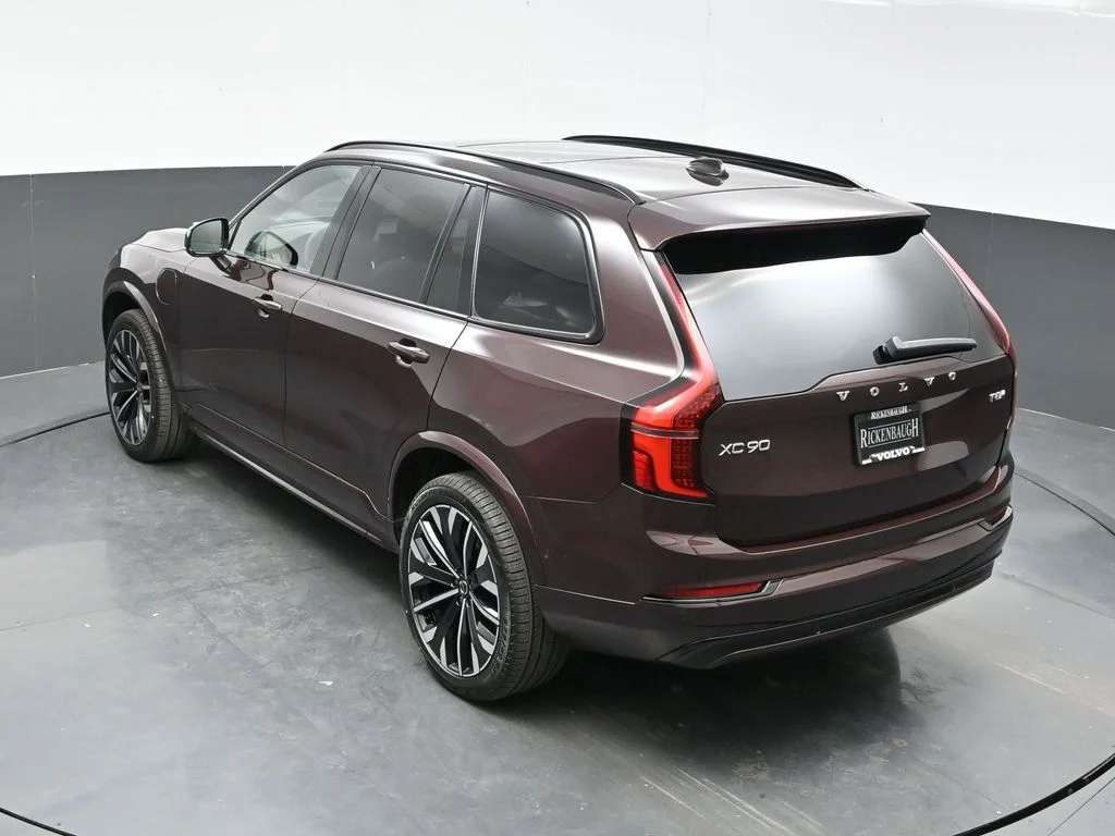 New 2026 Mulberry Red Volvo T8 Ultra image 37