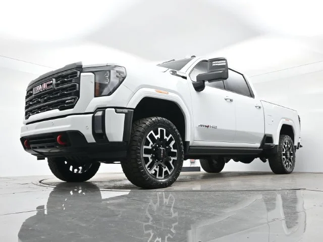 Used 2024 Summit White GMC AT4 image 26