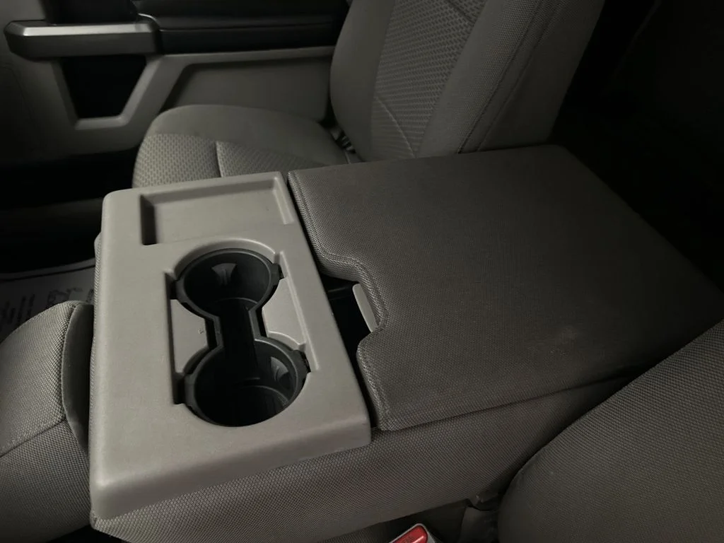 Used 2015 White Ford Lariat image 24