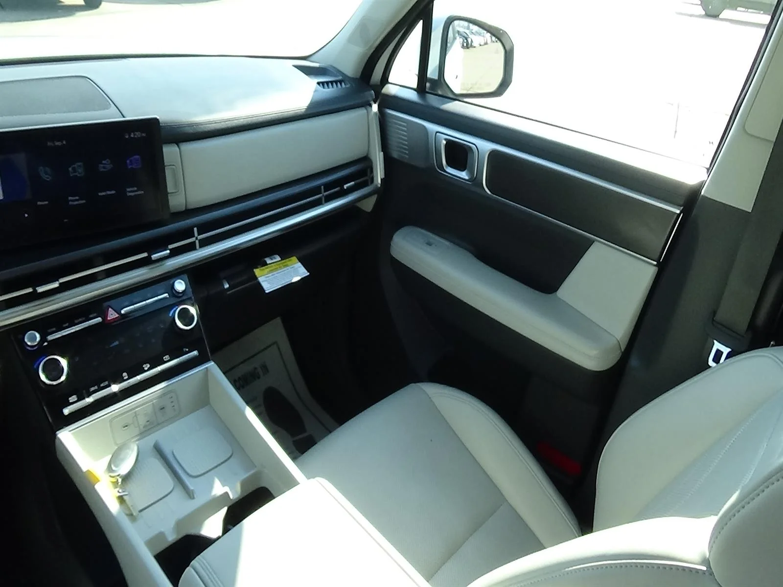 Used 2025 Serenity White Pearl (w6h) Hyundai SEL image 14