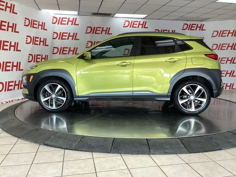 Used 2020 Green Hyundai Limited image 4