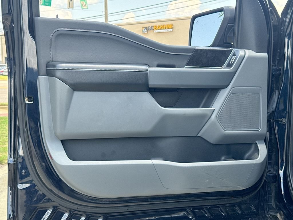 Used 2022 Blue Metallic Ford XLT image 12