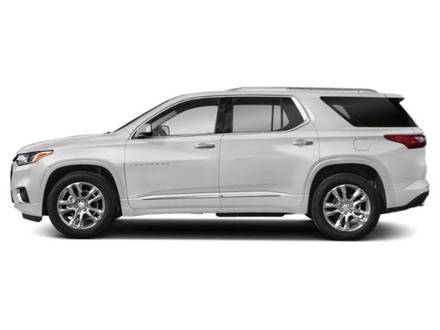 Used 2018 Iridescent Pearl Tricoat Chevrolet High Country image 3