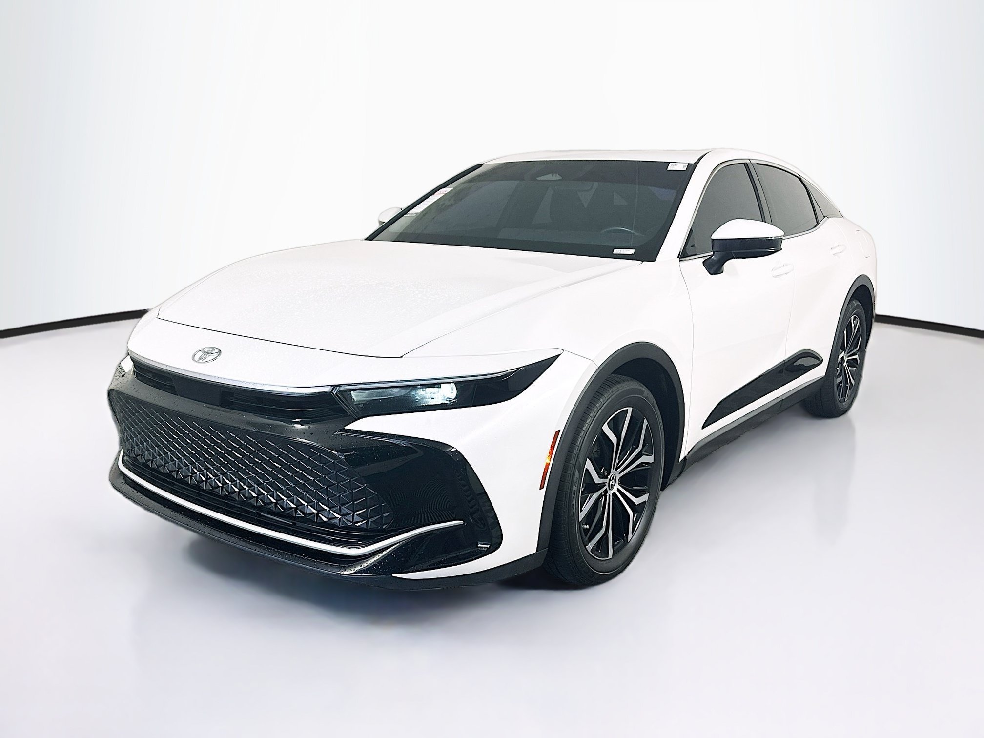 2023 Toyota Crown XLE - Photo 7