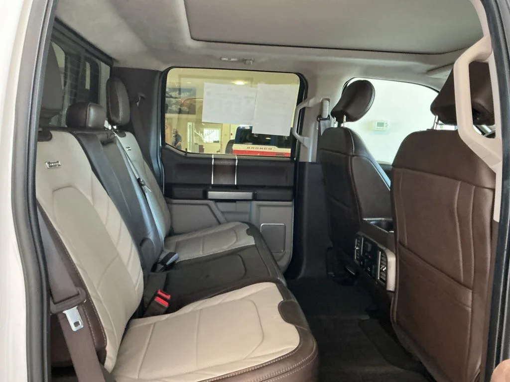 Used 2019 White Platinum Clearcoat Metallic Ford Limited image 25