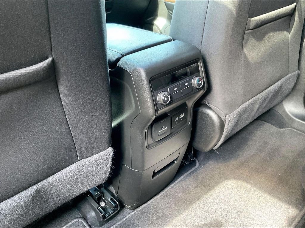 Used 2023 White GMC SLE image 29