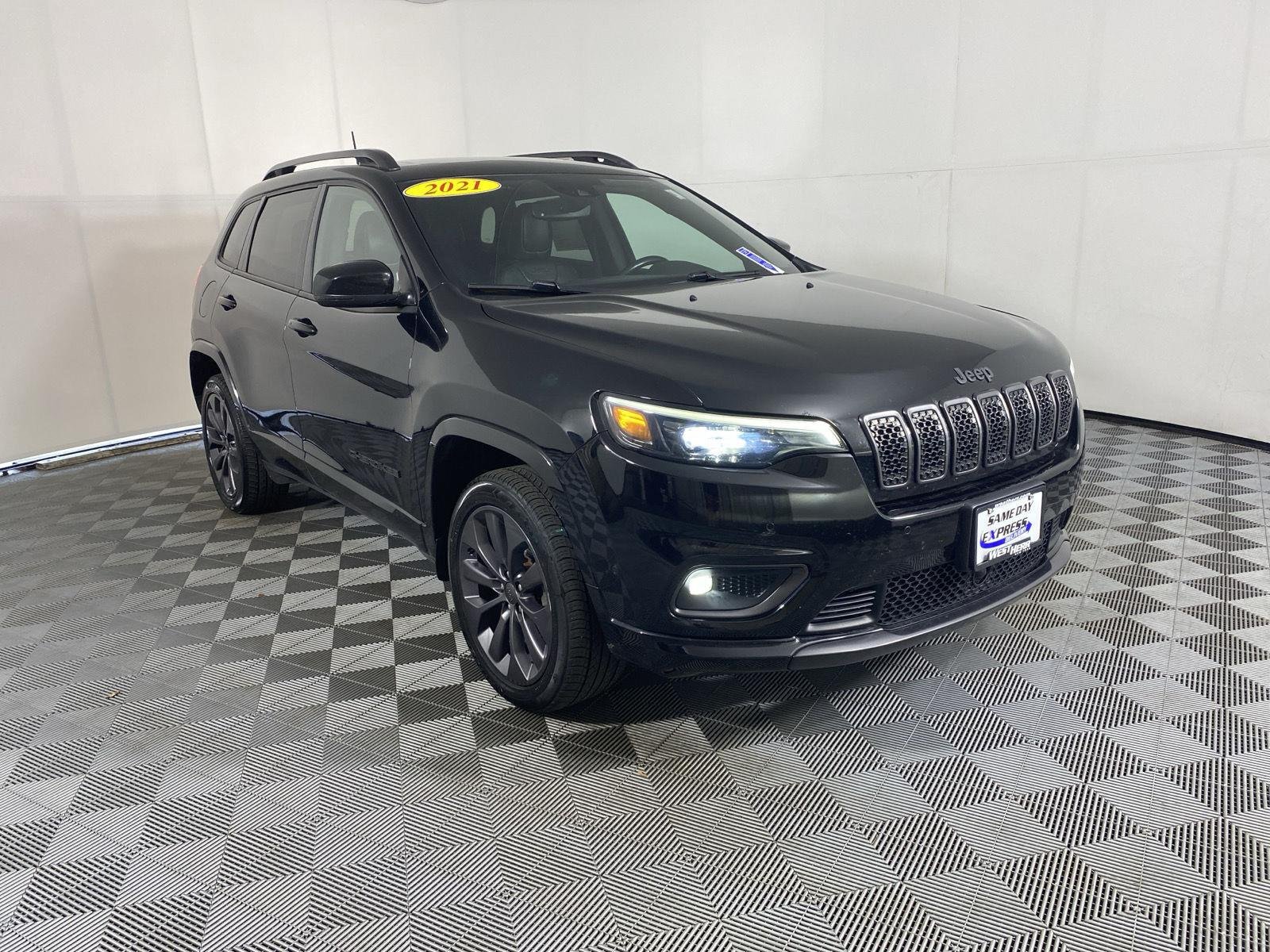 Used 2021 Diamond Black Crystal Pearlcoat Jeep High Altitude image 11