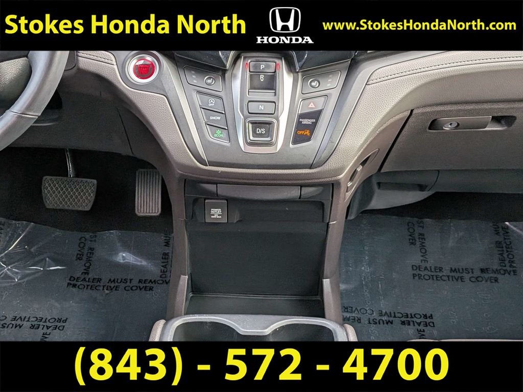 Used 2020 White Honda EX-L image 23
