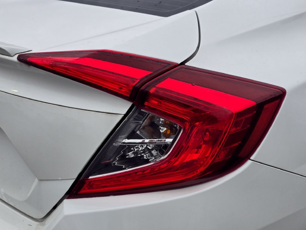 Used 2016 White Honda EX-L image 10