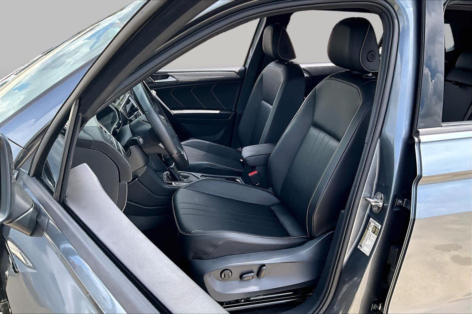 Used 2022 Platinum Gray Metallic Volkswagen SE R-Line Black image 7